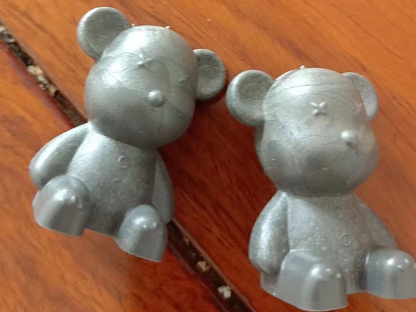 濟(jì)寧安屹工貿(mào)承接注塑模具和注塑產(chǎn)品專業(yè)代工，金日接單網(wǎng)紅小熊杯，日產(chǎn)8萬只